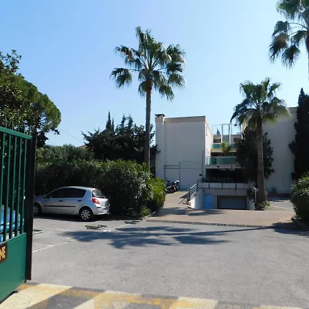 Studio Golfe Marine Avec Piscine Et Parking Apartment