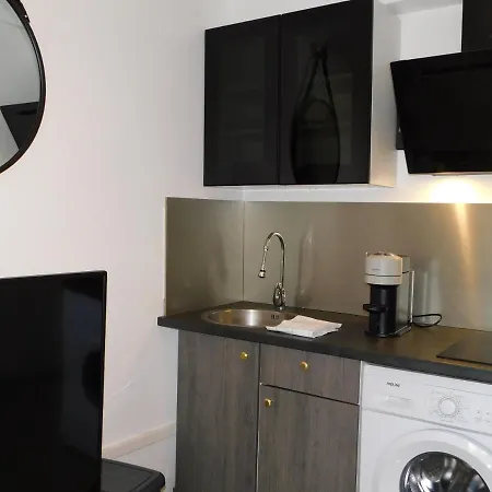 Apartment Studio Golfe Marine Avec Piscine Et Parking Vallauris
